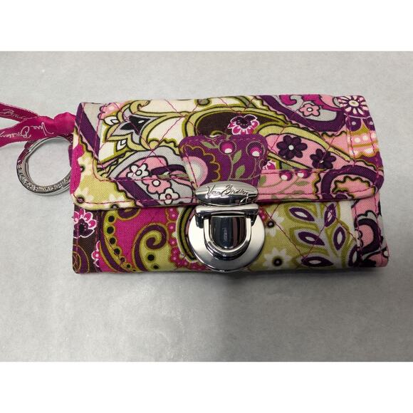 Vera Bradley Wallet/ ID Case VERY BERRY PAISLEY -with Silver Key Ring Quilted - Picture 2 of 6